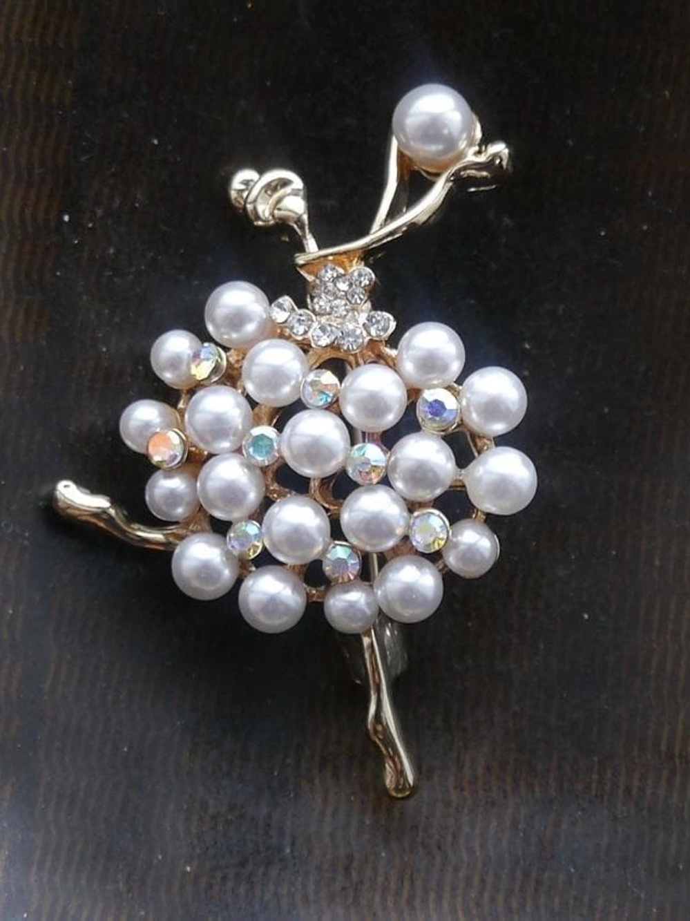 Pearl Cluster Gold Tone Ballerina Brooch NWT